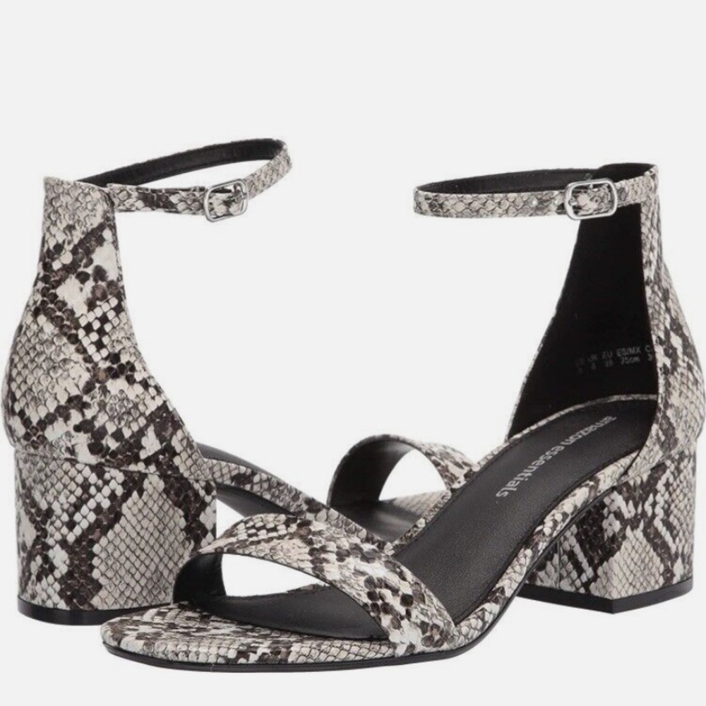 Women's Two Strap Heeled Sandal 7.5 wide 🆕